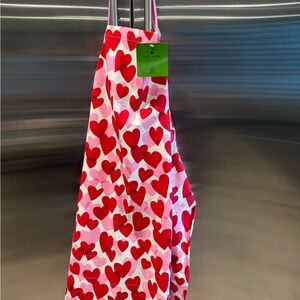 Kate Spade pink&Red Hearts Apron on white! See pic for FUN surprises on back❤️🤍🩷